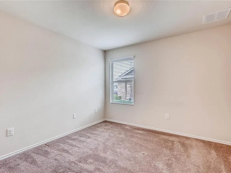 10021 Gertrudis Loop — Photo 8
