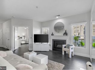 1712 Lake Shore Crest Dr APT 13, Reston, VA 20190