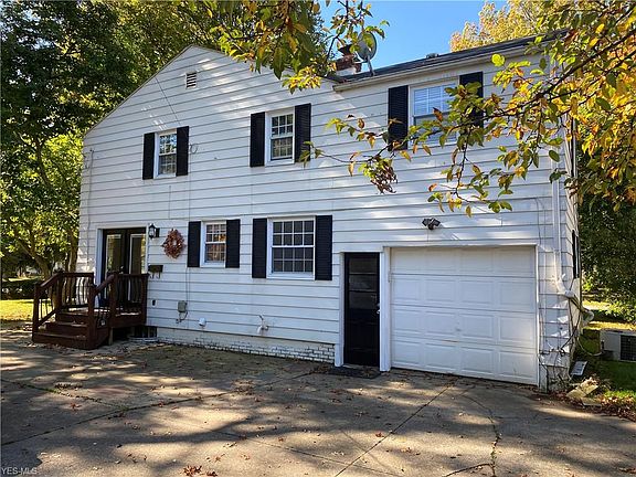 3rd image of 171 Goodhue Dr