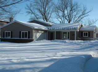 9769 Cooley Lake Rd, Commerce Township, MI 48382