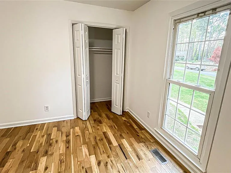 3276 Hickory Bluff Dr — Photo 13