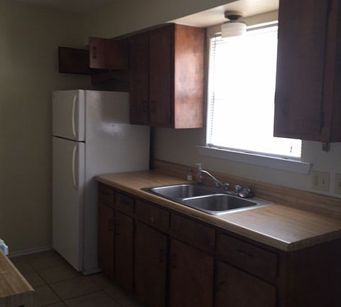KITCHEN AND REFRIG