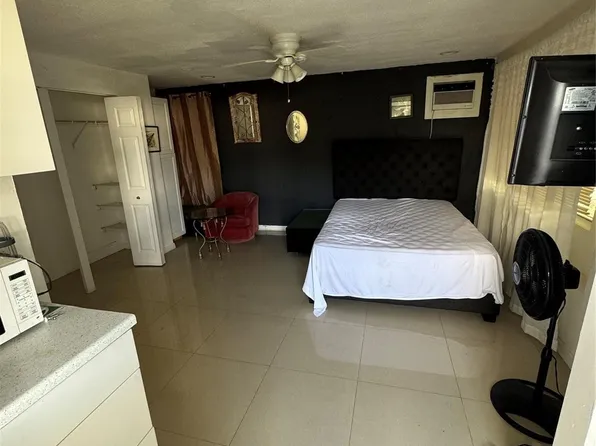 1111 N 25th Ave, Hollywood, FL 33020