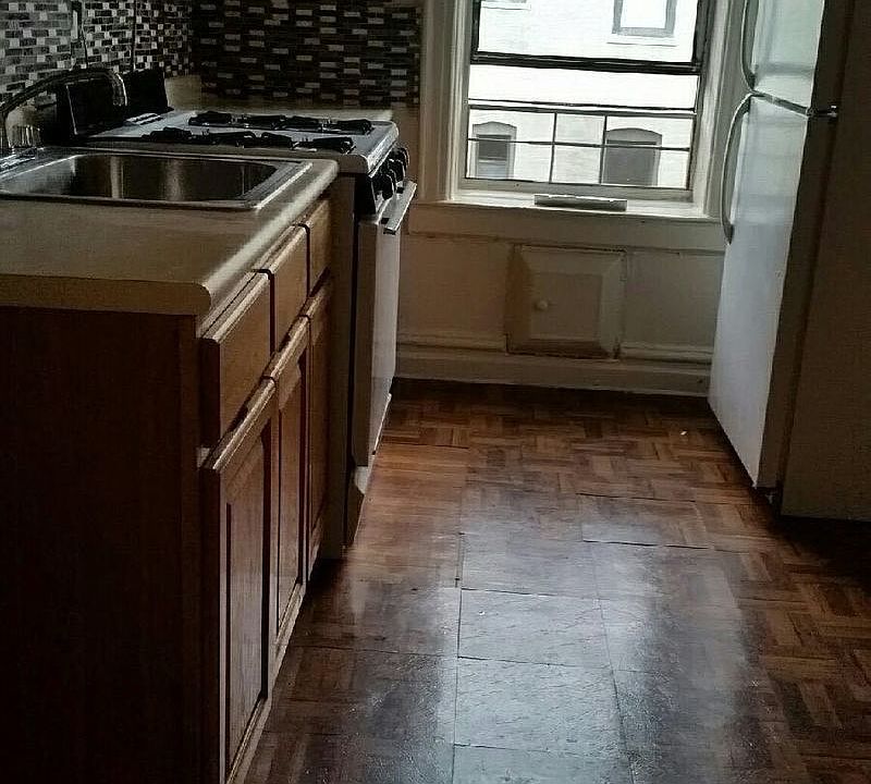 2nd image of 991 Carroll St APT D4