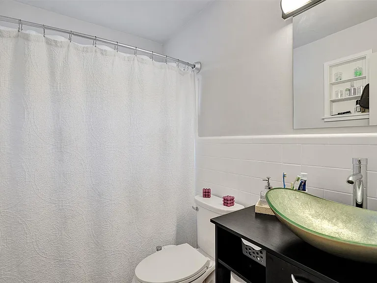4240 NW 21st Ave #1 — Photo 11