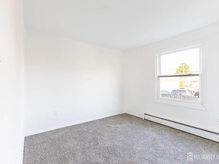 13 Gordon St #15 — Photo 10