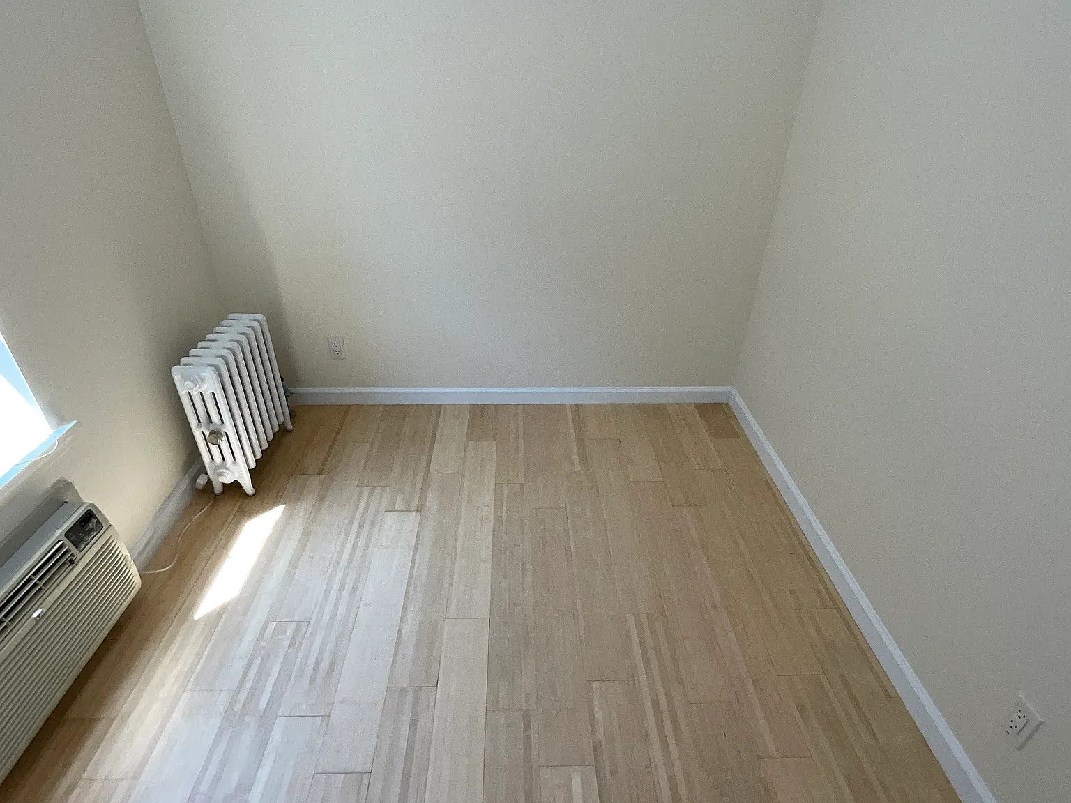 562 West 189th Street — Photo 4
