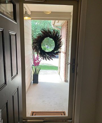 2nd image of 3007 McDonald Oak