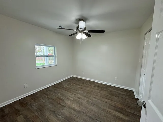 909 Foster Rd #B1 — Photo 15