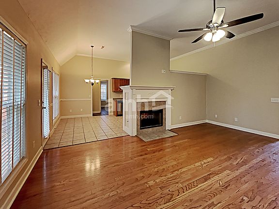 4th image of 306 Burton Farms Dr