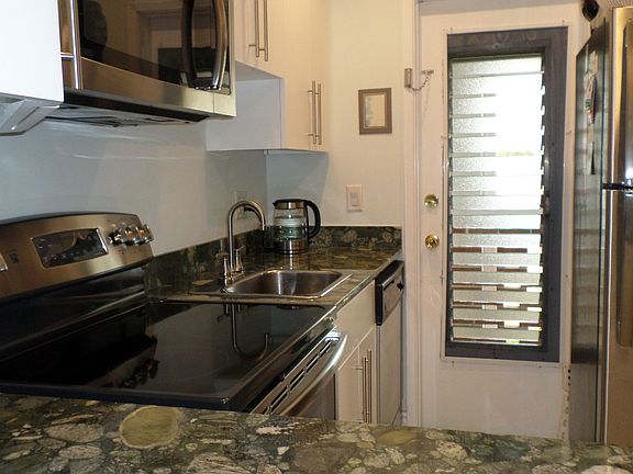 5th image of 2050 NE 39th St #302S