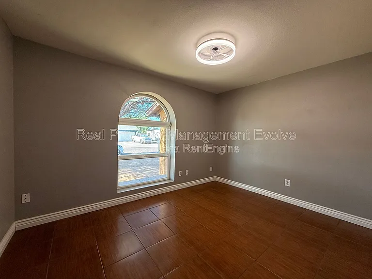 3626 W Angela Dr — Photo 18