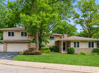 1246 Kenton Rd, Deerfield, IL 60015