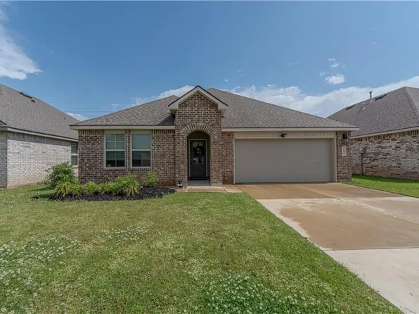 9090 Worthington Ct, Alexandria, LA 71303