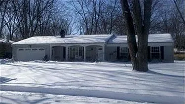 208 Parsons Dr photo 1
