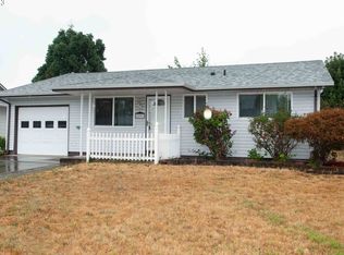 2293 Country Club Ter, Woodburn, OR 97071