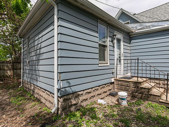 5th image of 1545 W 2nd St