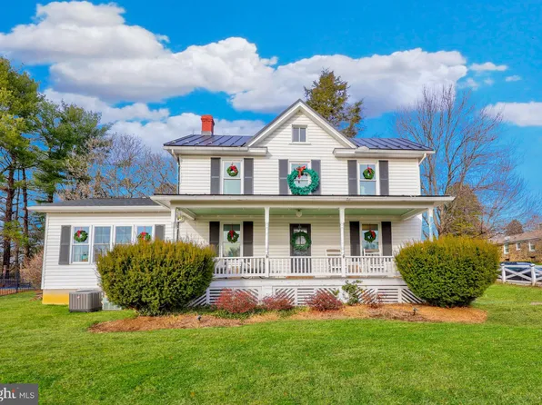 101 N 33rd St, Purcellville, VA 20132