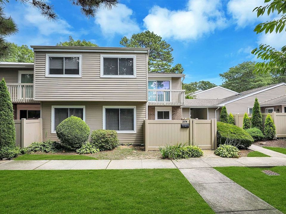 207 Springmeadow Drive UNIT H, Holbrook, NY 11741 | Zillow