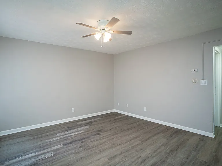 2525 Lakeview Ave — Photo 23