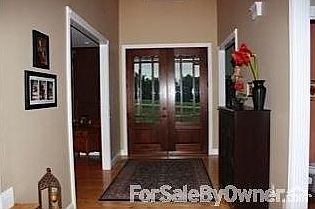 Foyer
						:
						Beautiful two story foyer and entry way