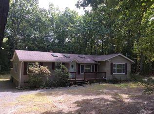 142 Tamarack Trl, Dingmans Ferry, PA 18328