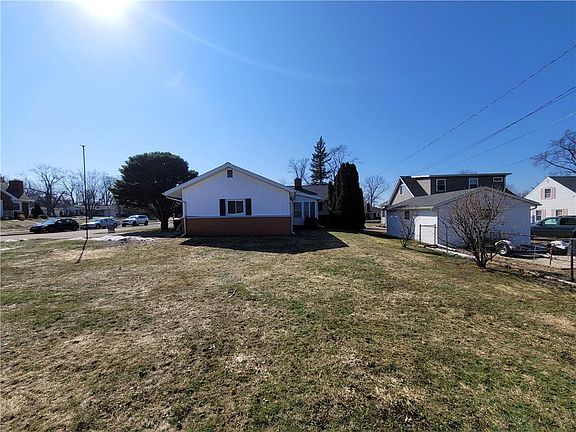 3rd image of 3529 Greengarden Blvd