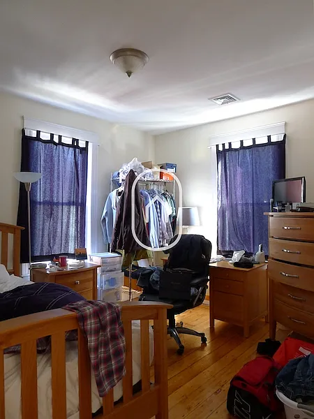 3 bed, 9999 sqft, $3,600 — Photo 1