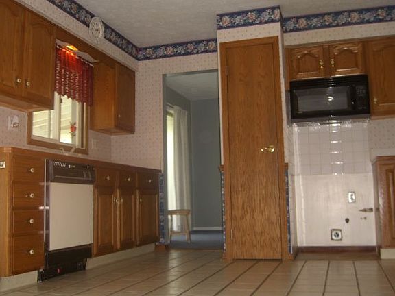 2nd image of 4105 Rose Dr