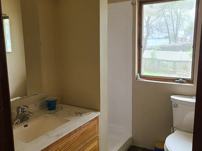 7548 Lakeshore Dr — Photo 9
