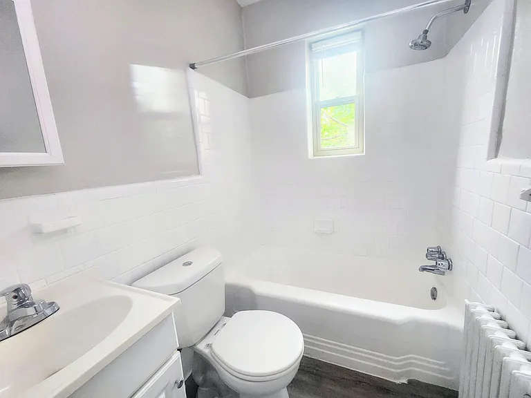 1811 Irving Street NE — Photo 18