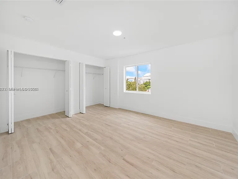 32 NW 14th Ave #3 — Photo 3