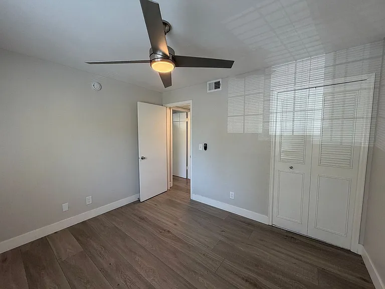 3250 Oneal Cir #B25 — Photo 12