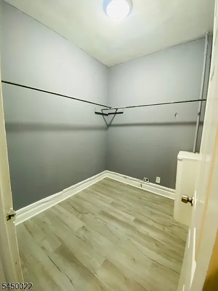 3 bed, 1.0 bath, $2,400 — Photo 4