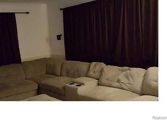 3rd image of 4007 Maiden Dr