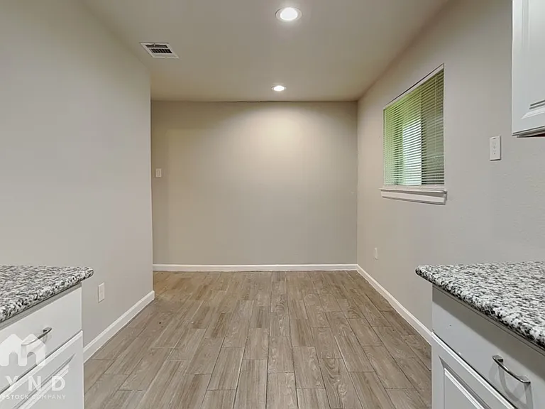 4523 Bayou Vista Dr — Photo 5