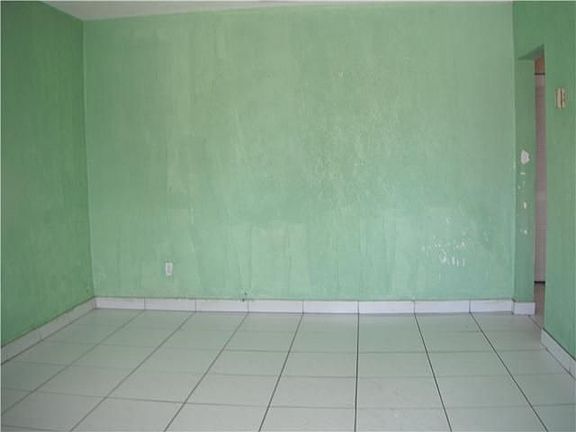 2nd image of 1116 Superior St