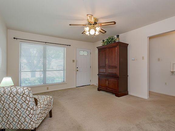 1600SummitStMesquiteTX5.jpg
