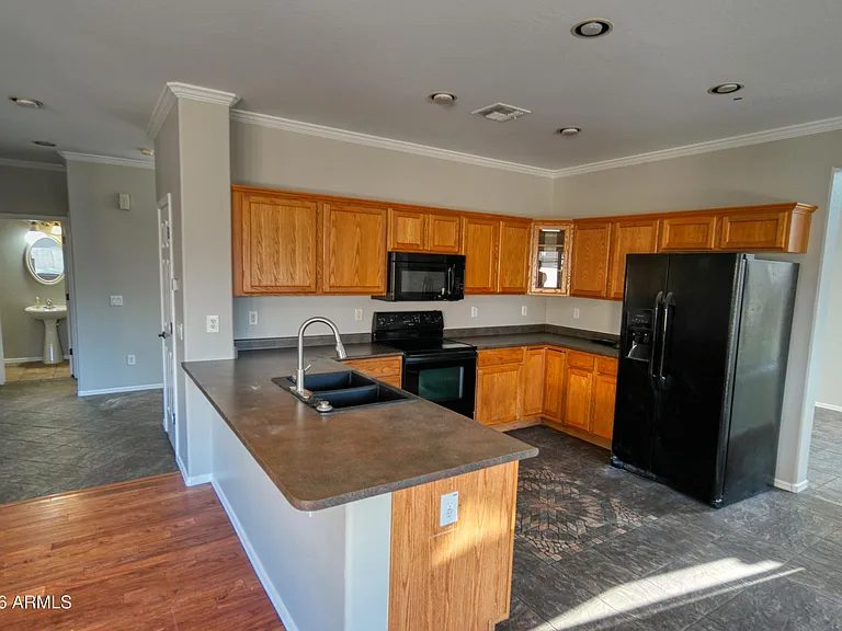 3726 E Oxford Ln — Photo 3