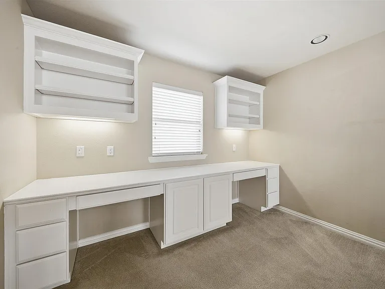 63 Vershire Cir — Photo 19