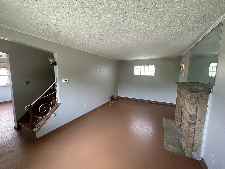 3323 Edward St — Photo 15