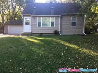 28 Circle Dr, Circle Pines, MN 55014