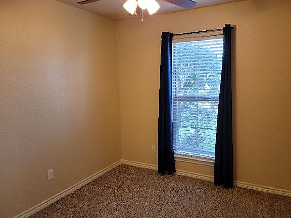 5th image of 6585 Westwood Village Dr