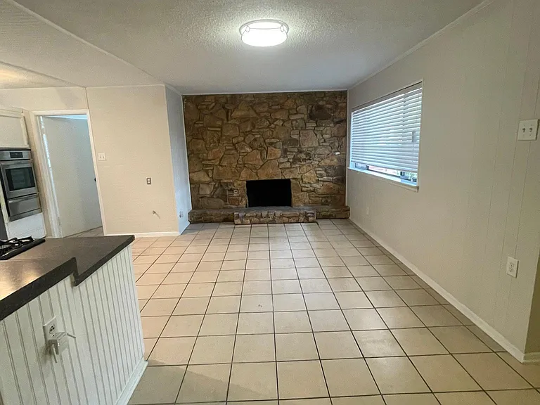 2823 Norwood Ln — Photo 25