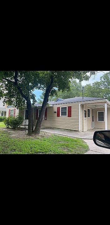 1st image of 406 SE 3rd St