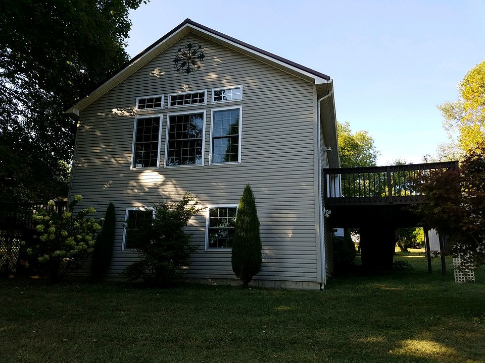Front view from Buckhorn Dr.