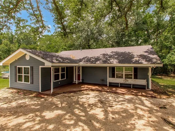 1137 Pearl St, Bogalusa, LA 70427