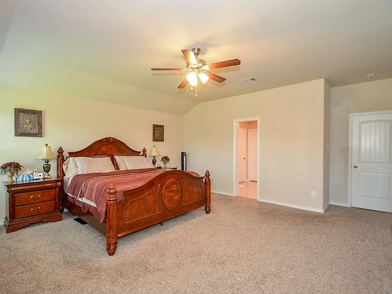 9426 Barton Xing — Photo 17