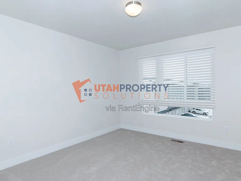 388 S 980 W — Photo 14