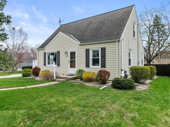N85W16531 Dardis Pl, Menomonee Falls, WI 53051
